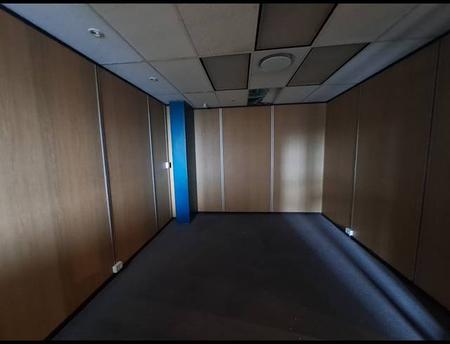110M² OFFICE TO LET IN DUNKELD WEST